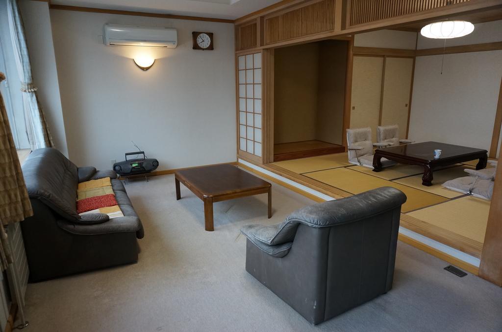 Otaru Ekimae Guest House Ito Exterior foto